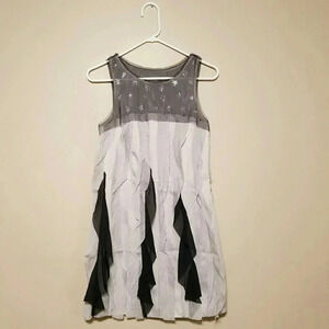 Princess Vera Wang size 5 sleeveless shift dress